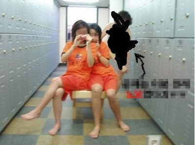 ▲찜질방 몰카란 제목으로 올라온 논란의 게시글