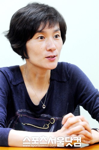 ▲ 인터뷰 중인 현정화 감독 / ⓒ 노시훈 기자