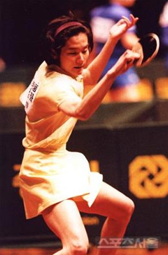 ▲ 현정화표 호쾌한 스매싱 동작도 전설이 되고 있다