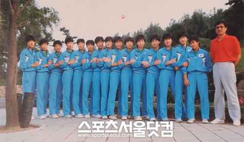 ▲ 88 꿈나무로 선발된 전주원(오른쪽에서 3번째)