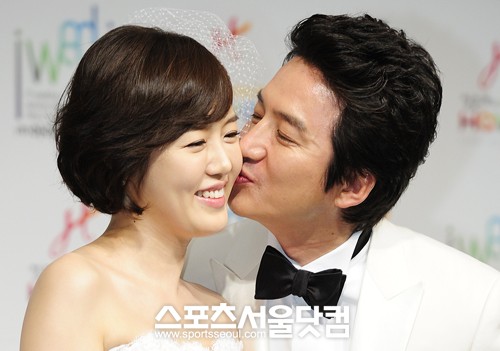 ▲4일 MBC 놀러와 녹화현장에 아내 이하정 아나운서와 참석한 정준호가 파경설에 대해 처음으로 입장을 밝혔다. /더팩트DB