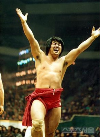 ▲ 1980년대 이만기는 연예인 못지않은 인기를 누렸다.