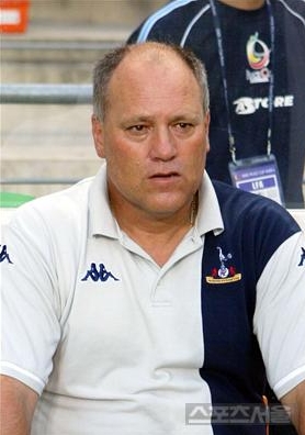 ▲과거 토트넘을 지휘했던 마틴 욜 감독