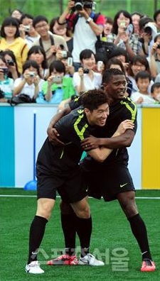 ▲ 박지성(왼쪽)과 에브라