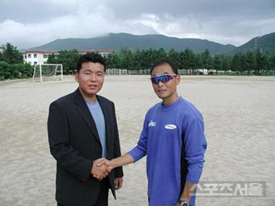 ▲한국 마라톤 전설의 양대 산맥 황영조(왼쪽)와 이봉주