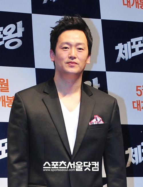 ▲음악을 들으며 시쓰는 것이 취미라고 밝힌 배우 김정태 /더팩트DB