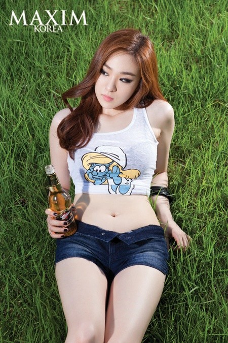 ▲하라소라 멤버 길하라가 화보를 통해 시원한 섹시미를 드러냈다./맥심 제공