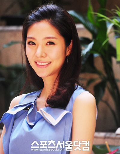 ▲ 활기찬 기운과 산뜻한 목소리가 매력적이었던 MBC 스포츠 매거진의 이진 아나운서 / 사진 = 배정한 기자