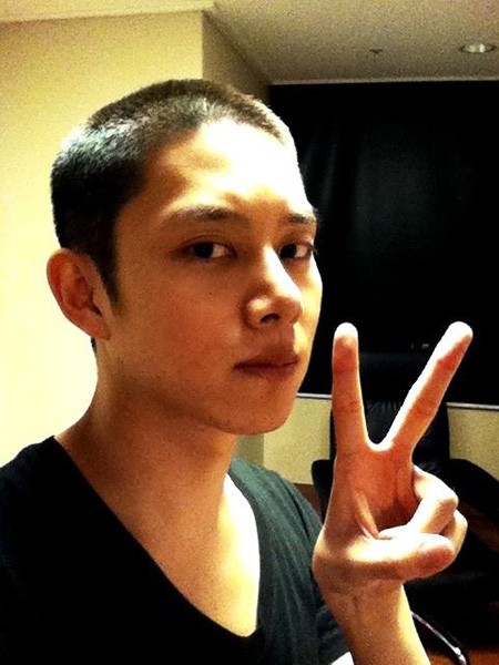 ▲입대 전 삭발 사진을 공개한 김희철 /사진=김희철 트위터