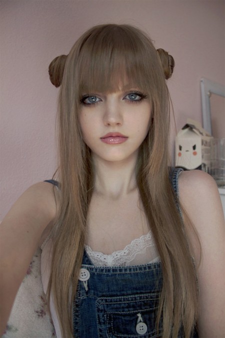 ▲다코타 텀블러를 장식하고 있는 사진들