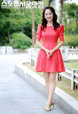 ▲ 먼 훗날 스포츠 중계 등 여자 아나운서가 해내지못한 분야에 도전해보고 싶다는 엄 아나운서