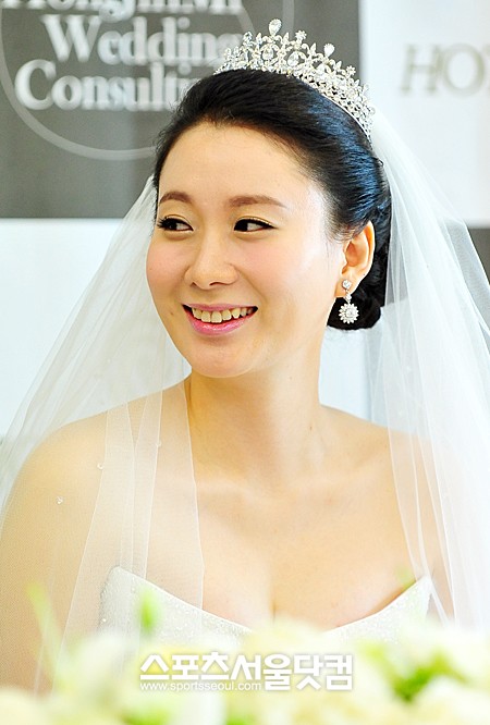 ▲단아한 미모를 가진 예비신부 윤미영씨. /문병희 기자