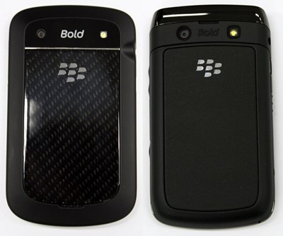 ▲ 신제품 블랙베리 볼드 9900(왼쪽)과 블랙베리 볼드 9870