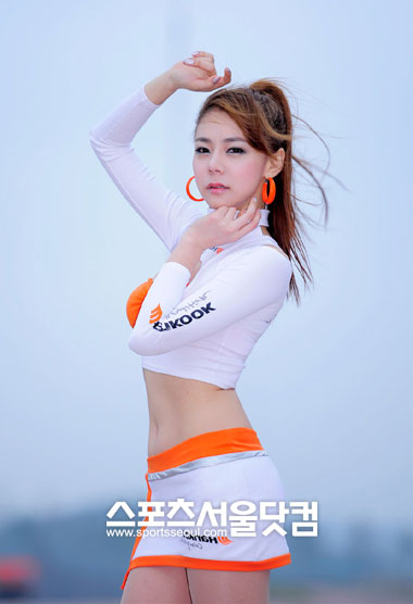 ▲레이싱 모델 김나나