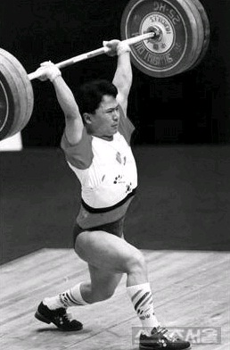 ▲ 1992년 바르셀로나올림픽 역도 금메달리스트전병관. 그는 전설이 돼 우리곁에 돌아왔다