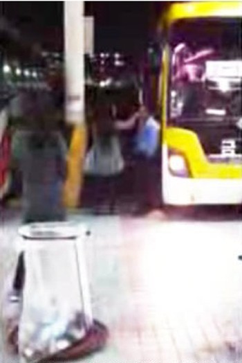 ▲터미널 진상녀 동영상 캡처