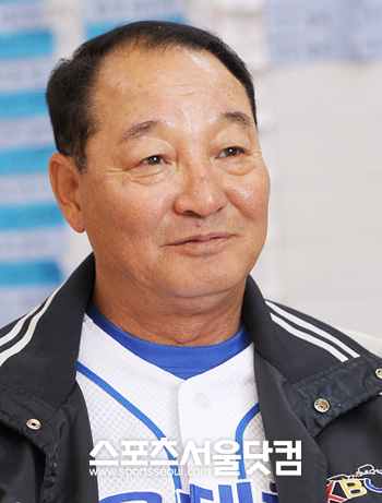 ▲ 성적에 연연하지 않고 야구의 즐거움을 느끼고 있는 이 감독의 표정은 밝고 편안했다.