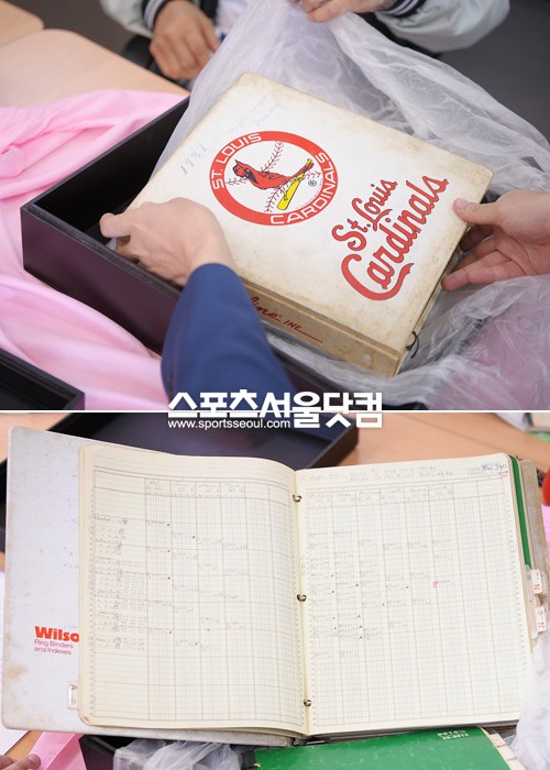 ▲ 세인트루이스 카디널스 연수 시절 이 감독이 정리한 기록 일지. 누렇게 바랜 종이가 20년도 더 지난 그간의 세월을 짐작케 한다.