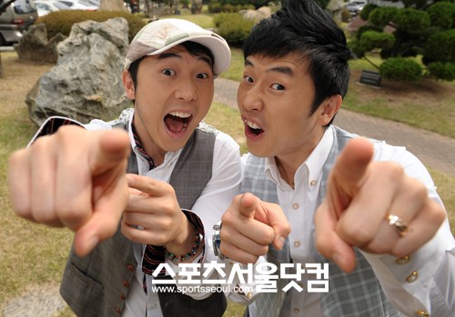 ▲유쾌한 입담으로 즐거운 인터뷰를 진행한 개그맨 이상민-이상호 /이효균 기자