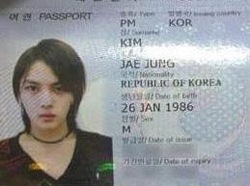 ▲아이돌가수 멤버 김희철(위쪽부터), 김재중,박유천, 닉쿤의 사진 또한 이채롭다.