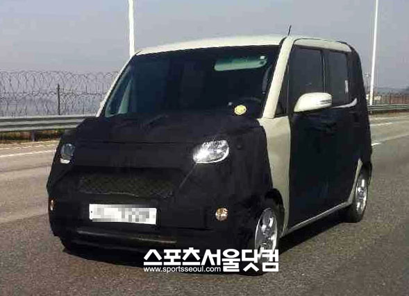 ▲ 기아 박스카 탐 모델로 추정되는 스파이샷이 포착됐다. / 황준성 기자