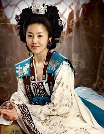 ▲드라마 선덕여왕에서 미실 역을 완벽히 소화한 고현정/사진=MBC 드라마 선덕여왕