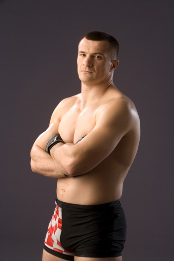 ▲ UFC 3연패를 기록하며 무대와 작별을 고한 크로캅.
<사진 - 수퍼액션>