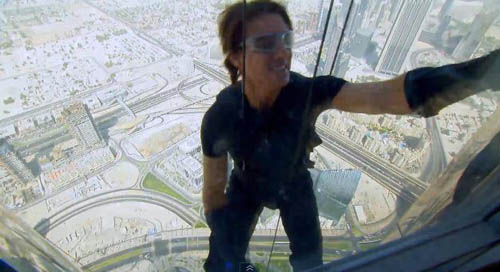 ▲배우 톰 크루즈가 영화 미션 임파서블4의 영화촬영에서 대역없이 고난이도 장면을 연출해화제다. /사진=유튜브 동영상 캡쳐