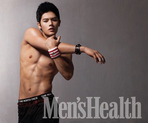 ▲근육질 몸매를 자랑한 제국의 아이들 동준 /스타제국 제공