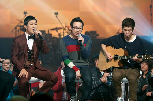 ▲하하(왼)와 함께 윤도현의 머스트에 출연한 십센치/ CJ E&M 제공