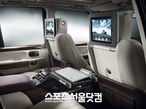 ▲ 레인지로버 오토바이오그래피 얼티미트 에디션 내부