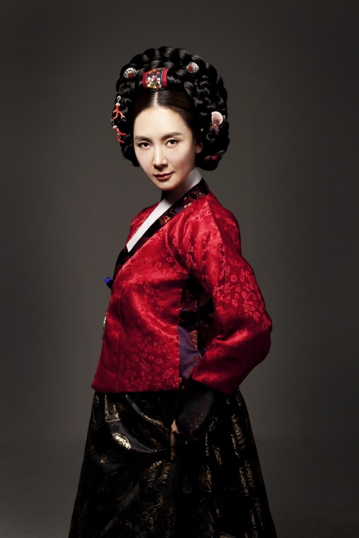 ▲배우 채시라가 11년 만에 인수대비 역을 맡아 또 한 번 같은 인물을 연기한다./ JTBC 제공