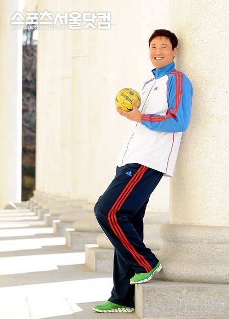 ▲ 윤경신 국가대표 플레잉코치를 경희대학교 국제캠퍼스에서 만났다 / 노시훈 기자