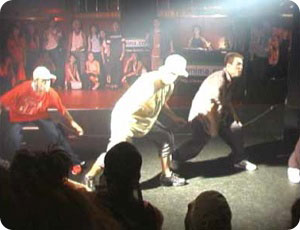 ▲힙합 댄서로 인상적인 활동을 펼쳤던 아므리(왼쪽).