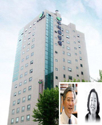 ▲우리들병원 이상호 원장(아래 왼쪽)과 김수경 우리들그룹대표