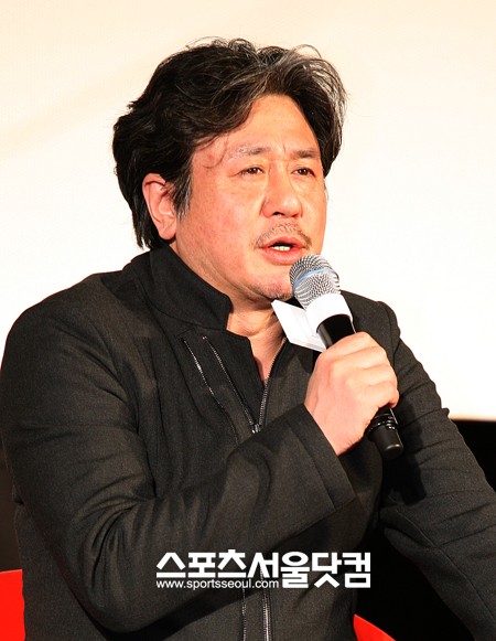 ▲ 영화 범죄와의 전쟁: 나쁜놈들 전성시대 제작보고회에 참석한 최민식./박정훈 인턴기자