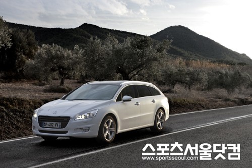 ▲ 푸조 New 508 SW e-HDi
