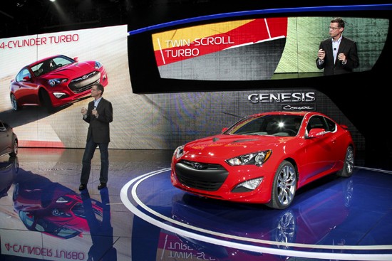 ▲ 현대자동차 2012 북미 국제 오토쇼 부스 및 2013 제네시스 쿠페