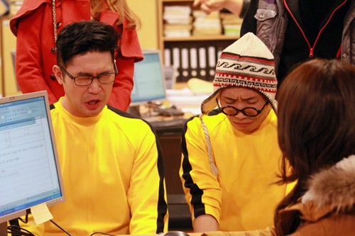 ▲SBS 시트콤에 카메오로 출연한 다이나믹듀오 최자-개코. /SBS 제공