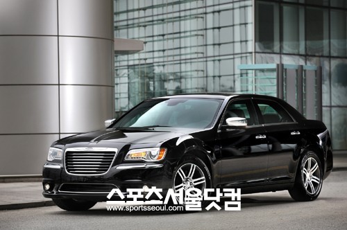▲ 크라이슬러 프리미엄 세단 The New 300C