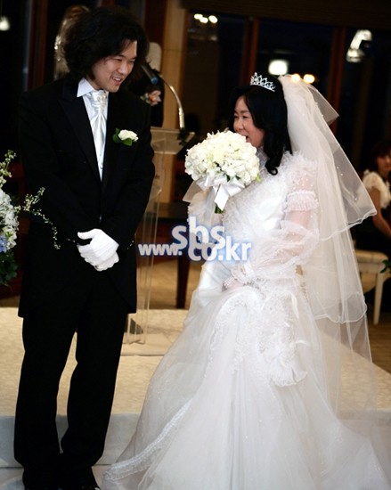▲ 손문권PD와 임성한 작가의 2007년 결혼 당시 모습./SBS 제공