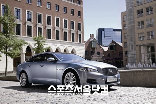 ▲ 더 뉴 재규어 XJ