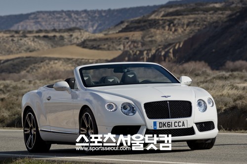 ▲ 벤틀리 컨티넨탈 GTC V8