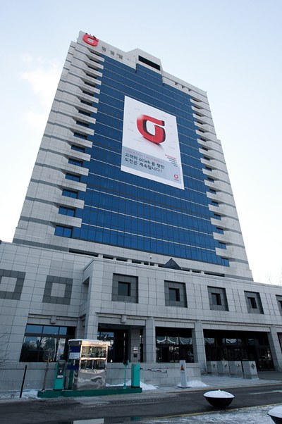 ▲ KT는 지난달 3만여명의 가입자를 타 이통사에게 뺏겼다.