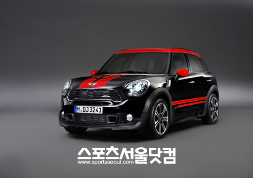 ▲ MINI JCW 컨트리맨