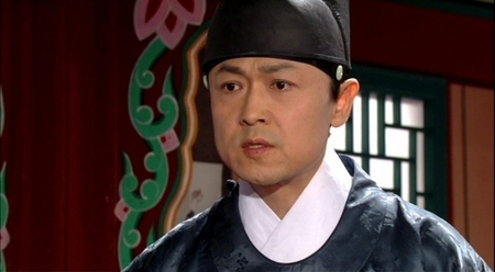 ▲ 사극 동이에서 숙종과 동이의 사랑을 이어준 상선영감 / SBS 동이 캡처