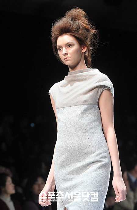 ▲손정완 패션쇼 ‘SON JUNG WAN’.