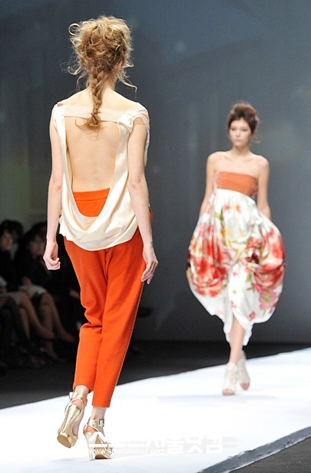 ▲손정완 패션쇼 ‘SON JUNG WAN’.