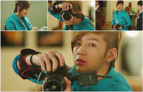 ▲ KBS2 사랑비에서 포토그래퍼 서준 역을 맡은 배우 장근석이 극 중 화보 촬영을 진행 중이다. / 윤스칼라 제공