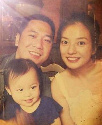 ▲3월 자오웨이가 공개한 가족 사진./자오웨이 웨이보 캡처